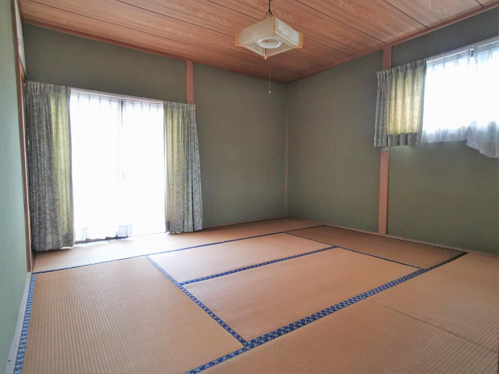 2階和室8帖