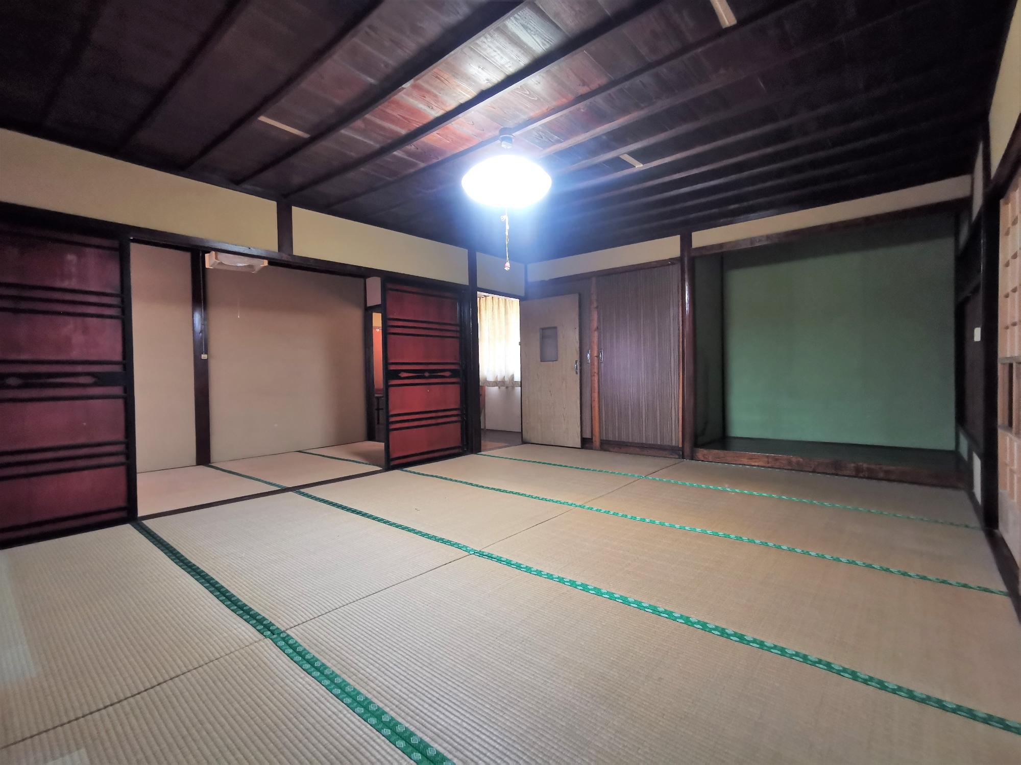 2階和室10帖