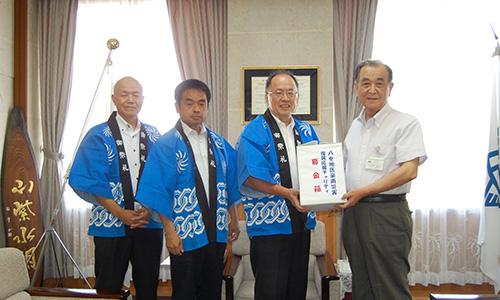 （写真）7月24日（木曜日）上陽祇園祭実行委員会から災害寄付金をいただきました。