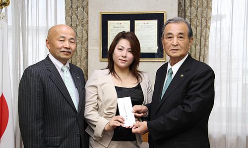 （写真）文化街さくら会様から災害寄附金をいただきました