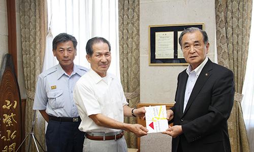 （写真）筑後市防災協会さまから災害寄附金をいただきました