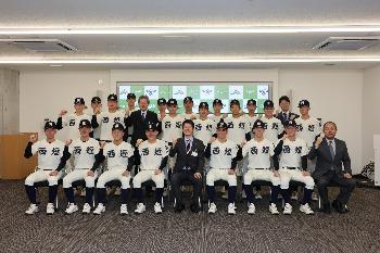 選手の皆さんと記念撮影