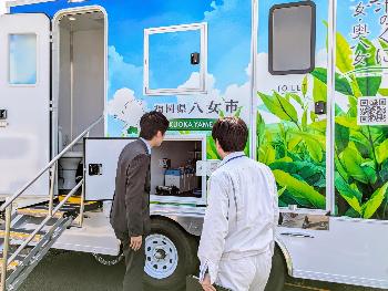 設備の説明を受ける市長