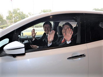 市長用公用車「サステナEV」試乗の様子