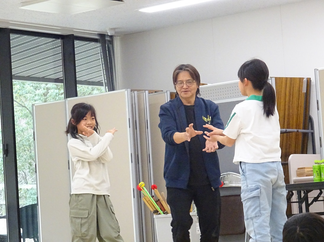 プレワークショップ指導中写真