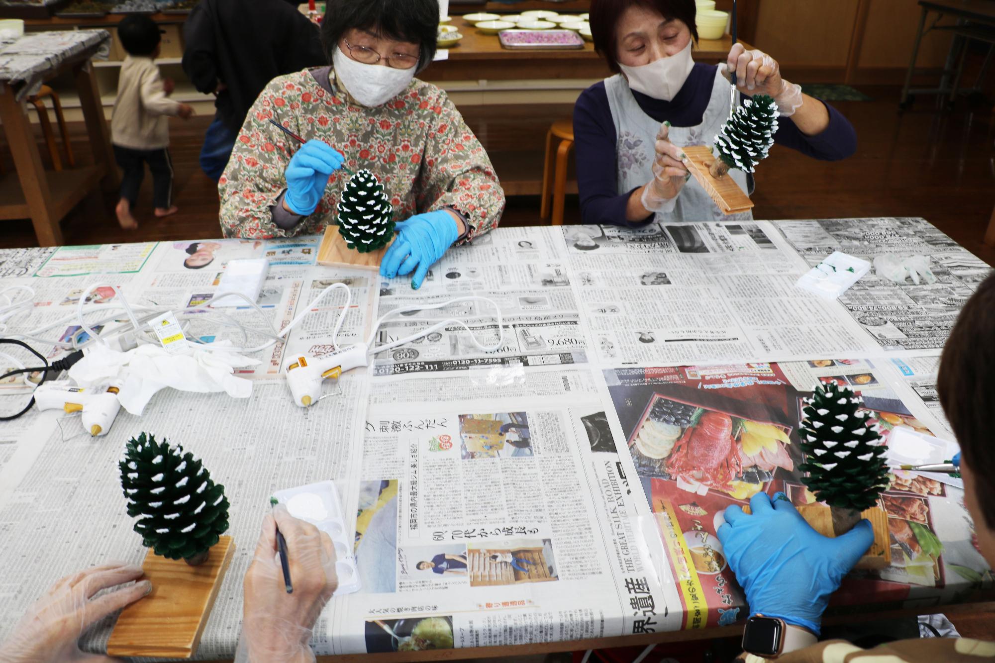 クリスマスツリー作り1