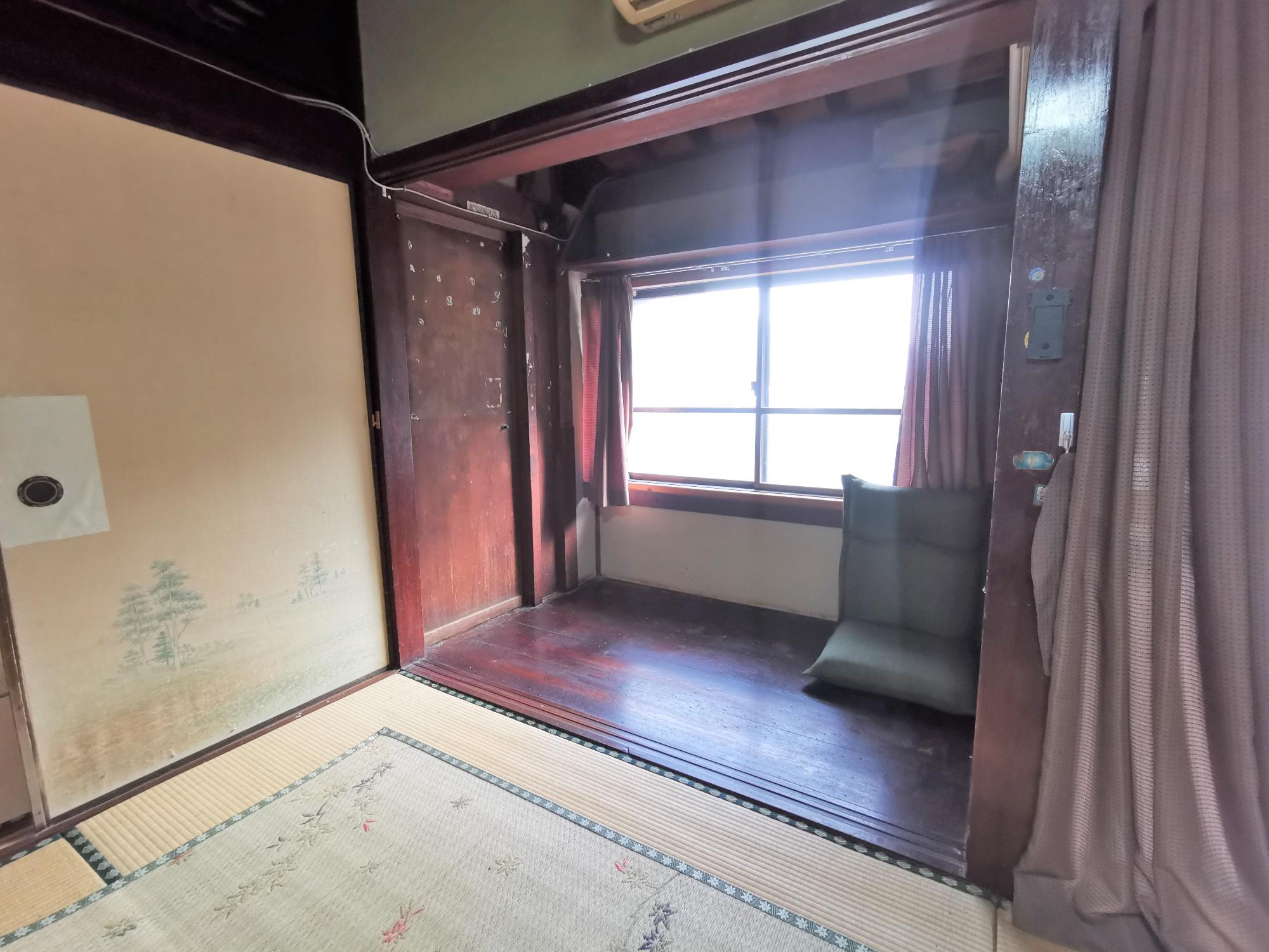 和室8帖板の間