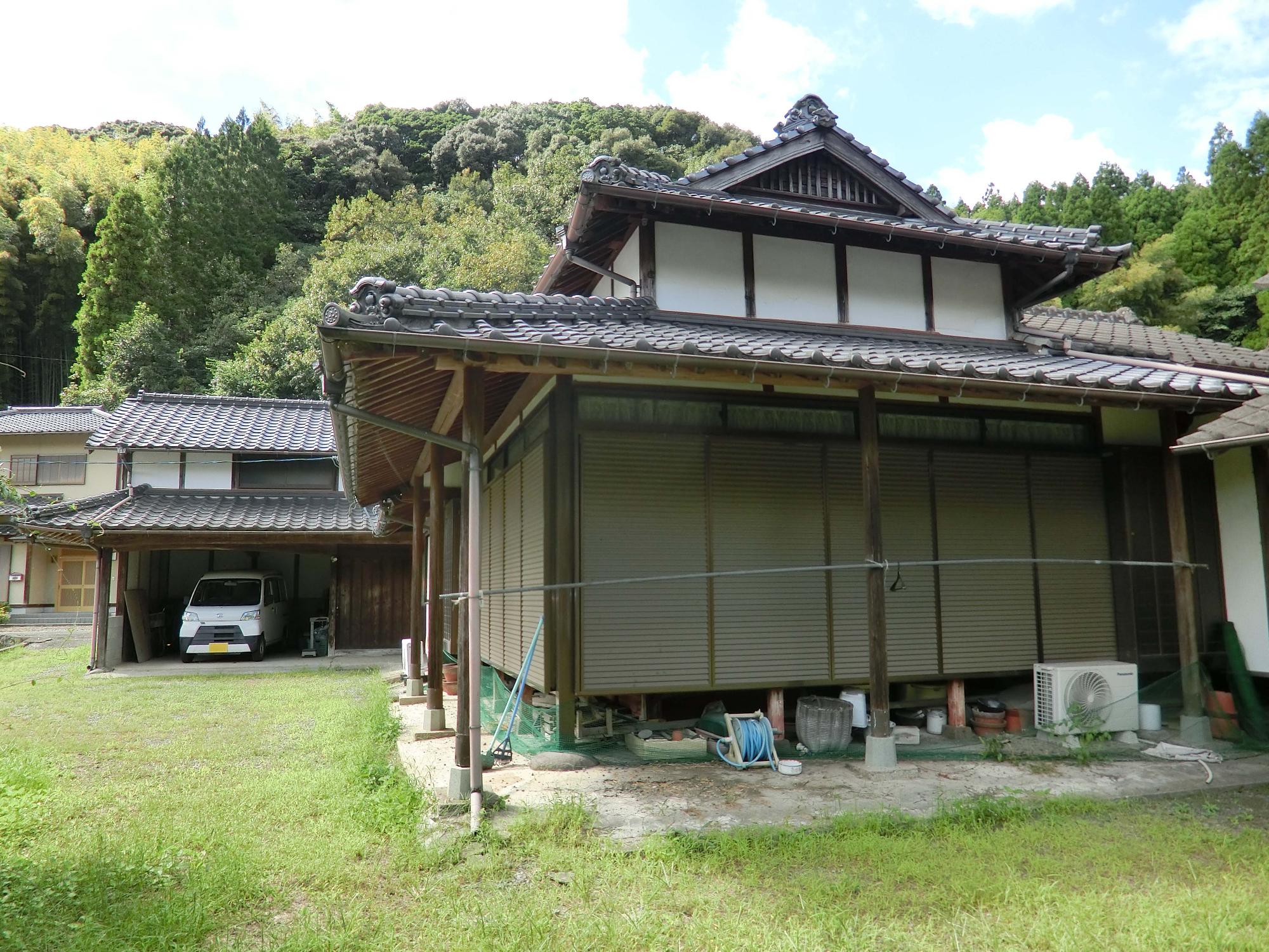 建物外観（東側）