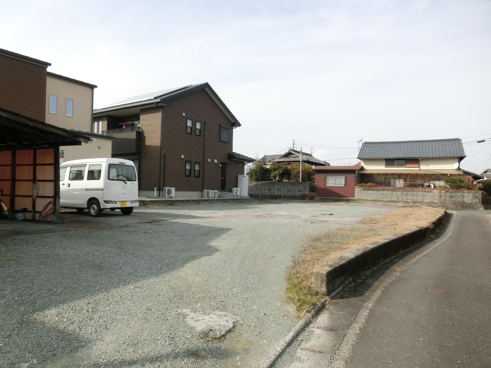敷地内