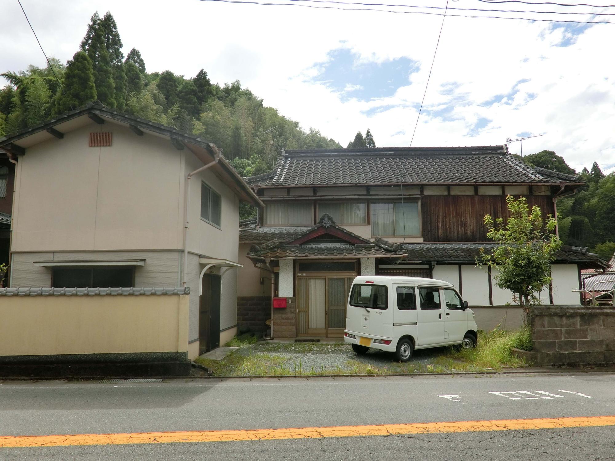 八女市長野