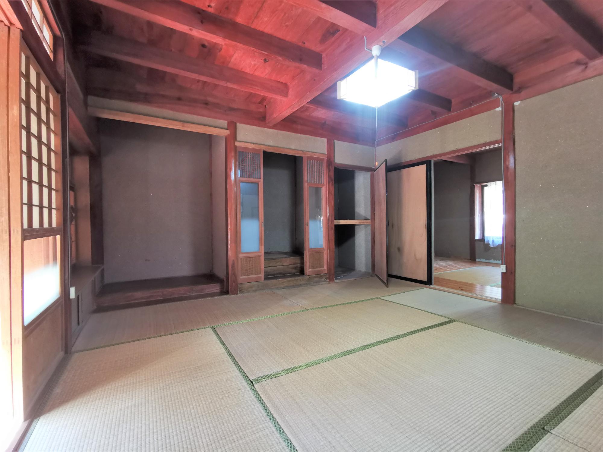 和室8帖(西側)