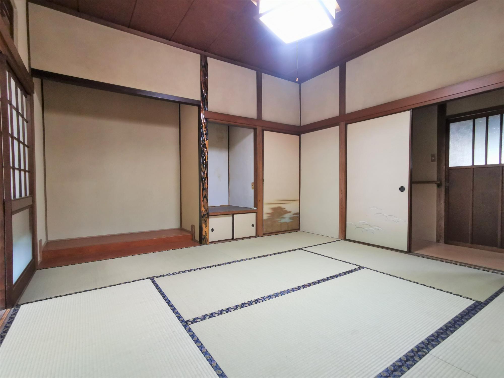 和室続き間（8帖側）